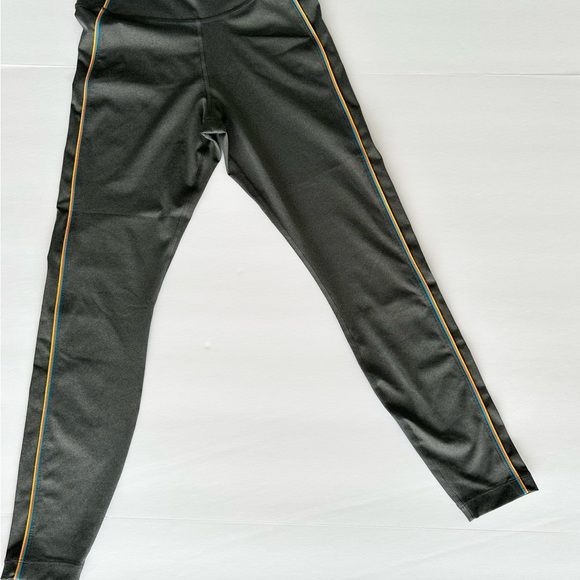 Nike Yoga Dr-Fit Lux Leggings NWOT - Picture 5 of 11